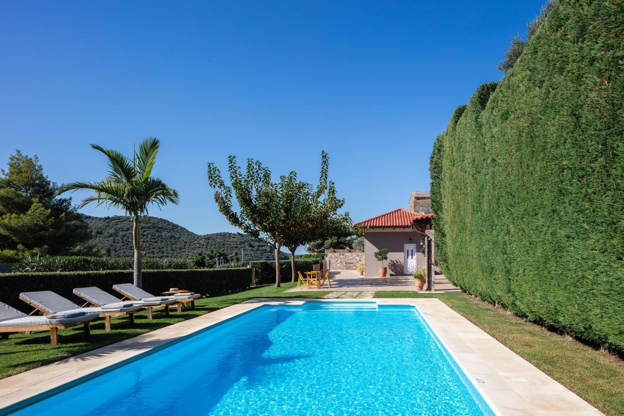 Villa Epimenidis House *