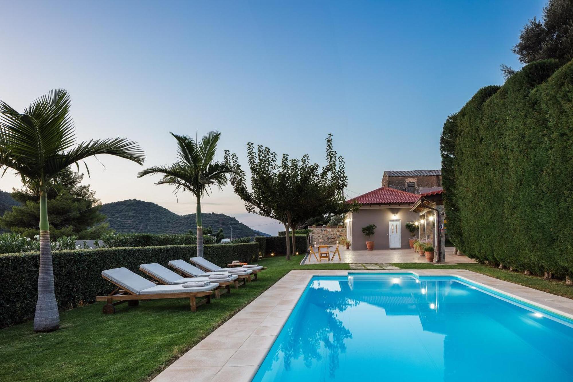 Epimenidis House Villa *